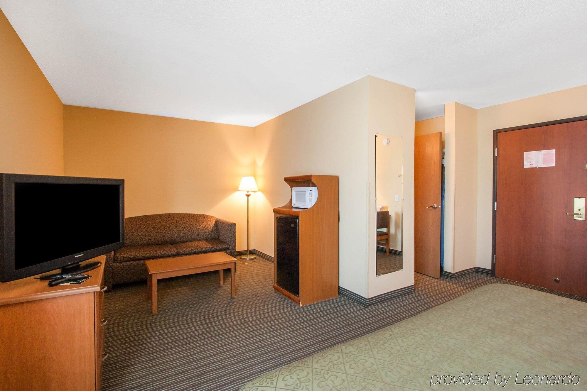 Quality Inn Joplin I-44 מראה חיצוני תמונה